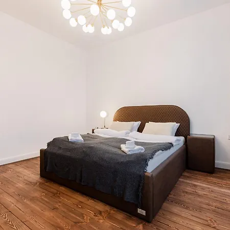 Quiet Center Signature Suite, 1br *