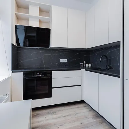 Апартаменты Quiet Center Signature Suite, 1br