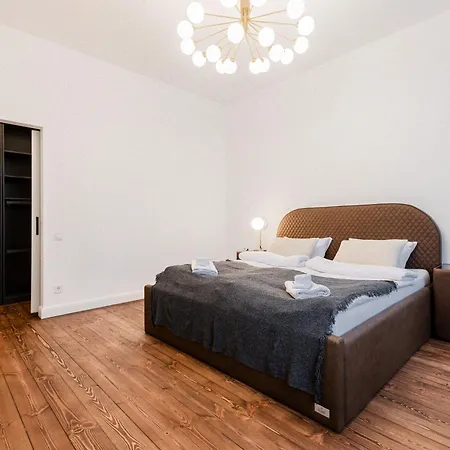 Quiet Center Signature Suite, 1br アパート