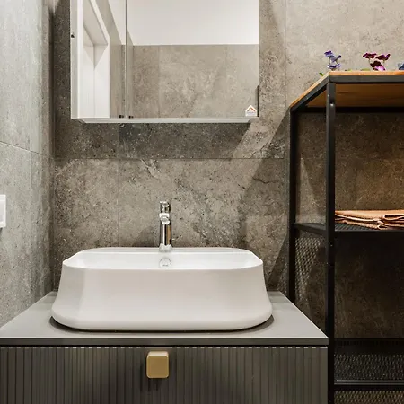 Quiet Center Signature Suite, 1br アパート リガ